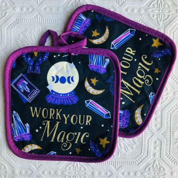Work Your Magic Halloween Kitchen Accessories 3 pc - Picture 9 of 15